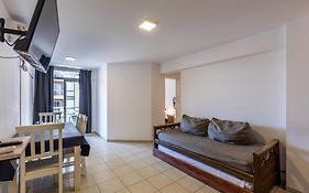 Depto de confortables ambientes by Lofty